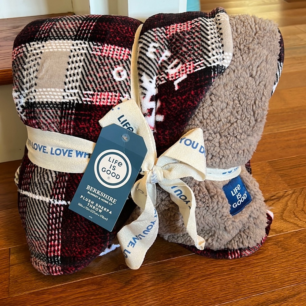 Life is Good Fleece Sherpa Throw